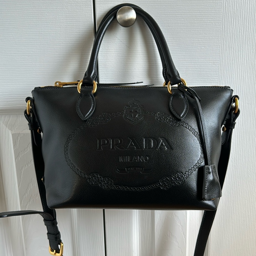 Prada Satchel Bag: Borsa a Manor in Pelle Grace Calf Nero Tu